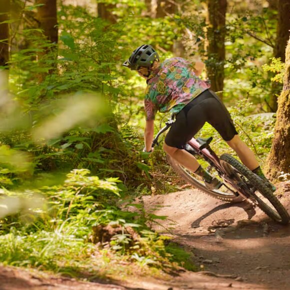 Women’s Everyday Party Short Sleeve Button Down - Picture 3 of 7